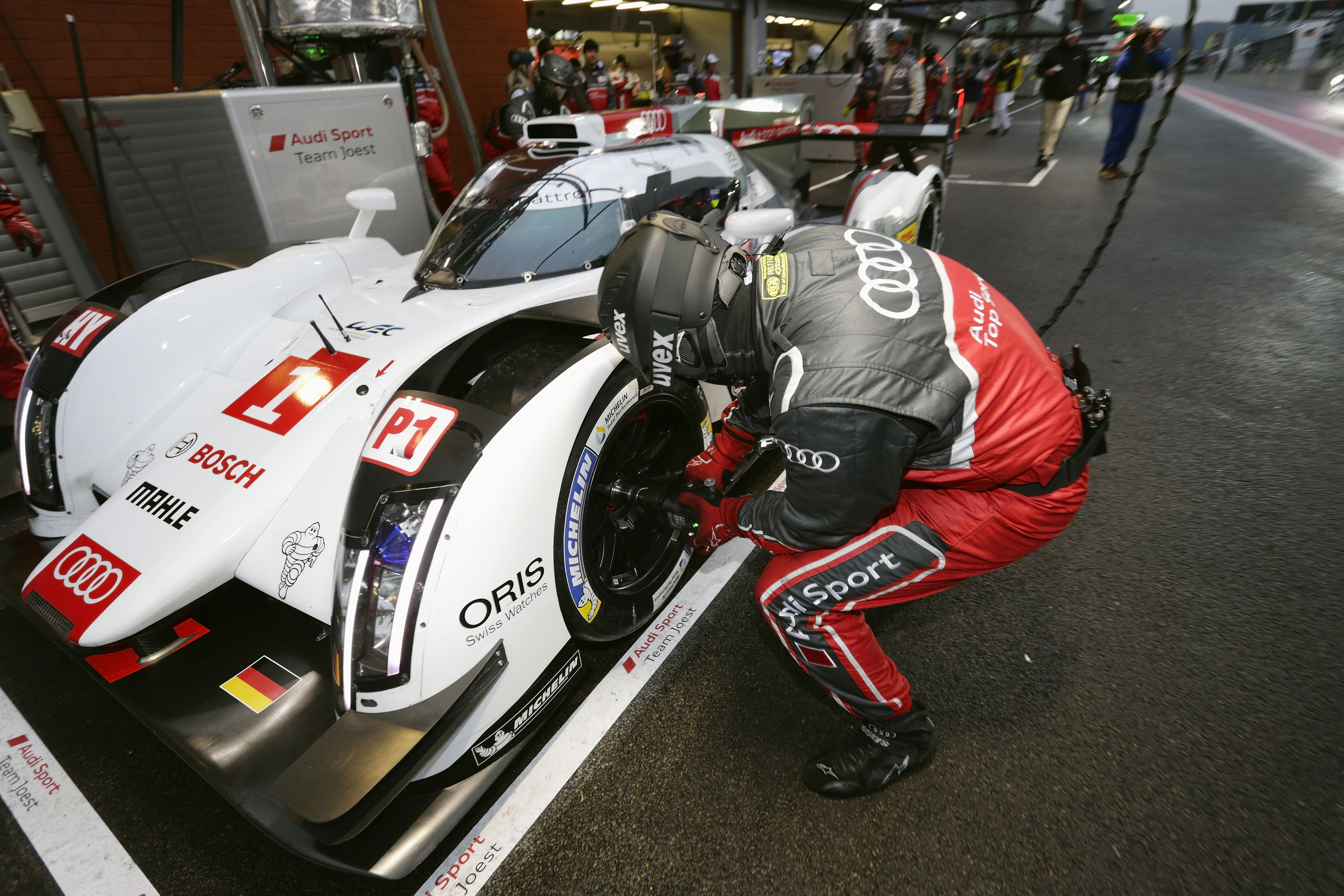 AUDI PREPARES 'MEN AND MATERIAL' FOR LE MANS | Party