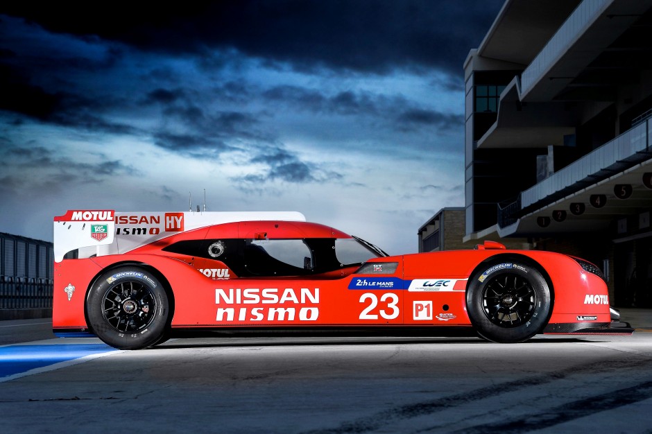 Nissan GT-R LM NISMO static side